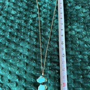 Elegant Gold and Turquoise Pendant Necklace